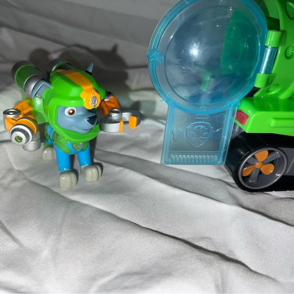 Paw patrol sea transforming rocky figure and vehicle - Picture 6 of 7